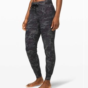 Lululemon Ready to Rulu pant incognito size 10
